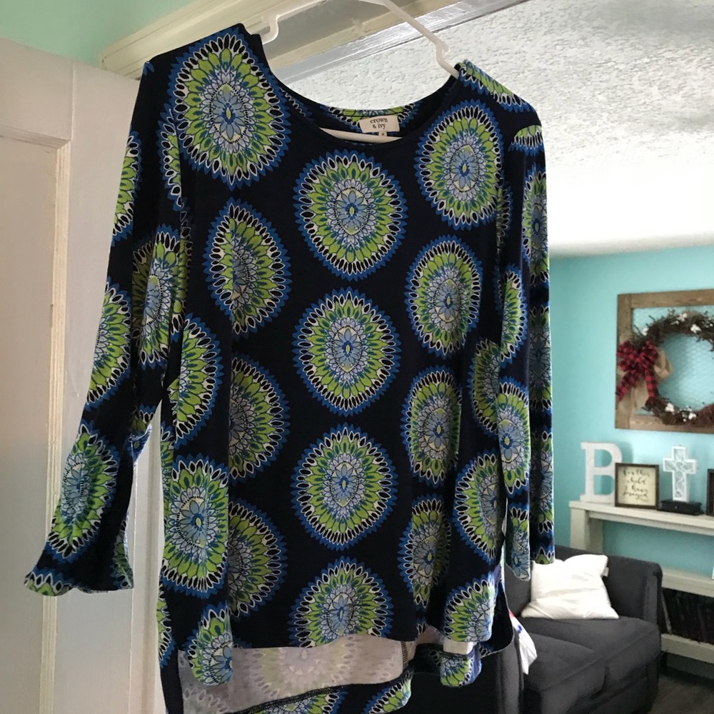 Crown and Ivy top